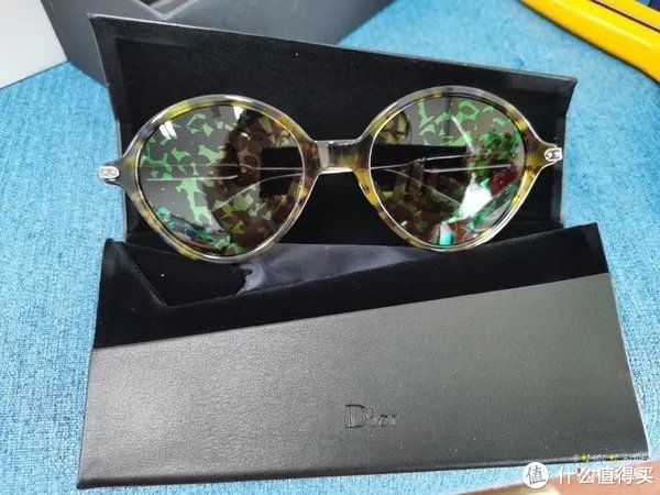 5种不同脸型分析+爆款推荐!根据脸型,挑选适合自己的太阳镜!