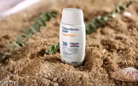 防晒霜一定要卸妆吗 防晒霜不卸妆的危害