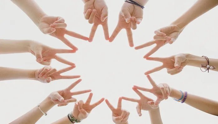 划拳口诀手势是什么 划拳的口诀和手法