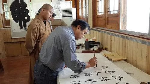 《乡土》的栏目创作是什么？