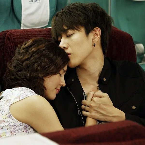 李海娜mike公布恋情是假 男方已有孩子两人难相恋