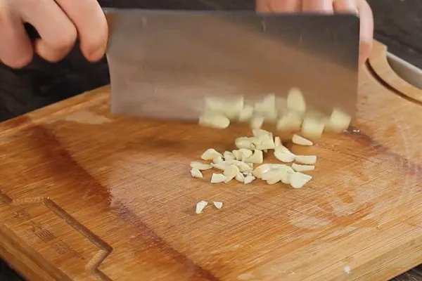 鳝鱼怎么做好吃 红烧鳝鱼的家常做法