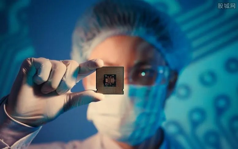 荷兰光刻机为什么厉害 一台一年能造多少颗芯片？