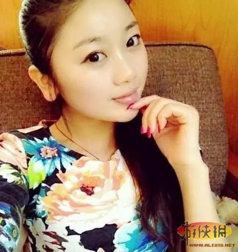 我勒个去！ 非诚勿扰女嘉宾刘燕被爆曾做小姐