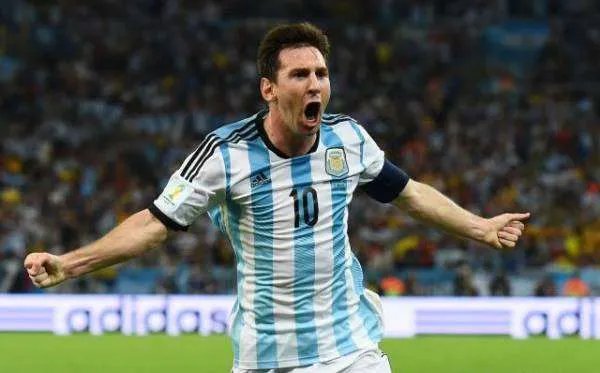 梅西没有为阿根廷国家队拿到过冠军,他还有机会追上C罗吗?