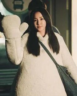 韩剧中有个少女难过时会穿兔子套装走的是什么韩剧