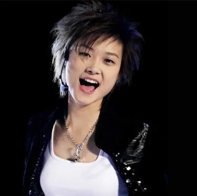 李宇春搞笑图片曝光 音乐有抄袭著名乐评传闻有待证实