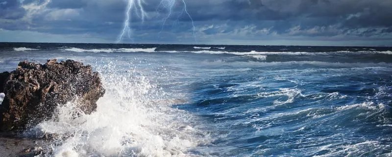 梦见惊涛骇浪的海水有什么预示 梦见惊涛骇浪的海水代表什么