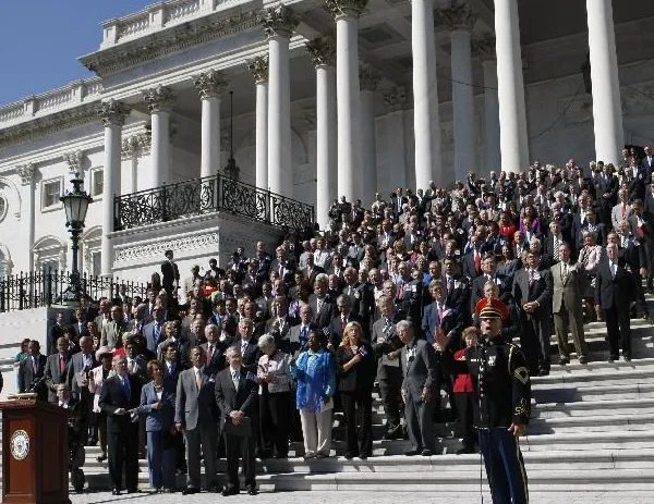 美国国会大厦的建筑结构是什么样的 历史上沿革是发展起来的