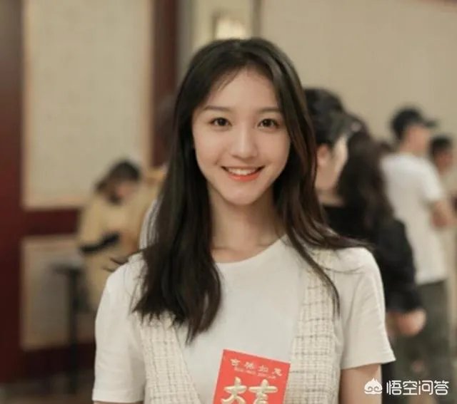 前芒果TV签约演员刘露道歉后再发长文，称媒体报道不符，网友纷纷怒斥，你怎么看？