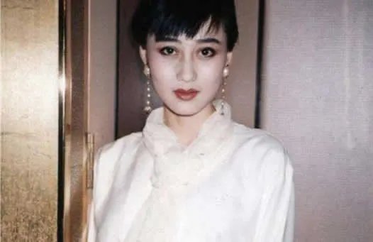 李连杰现在的真实现状2019：55岁李连杰回春近照