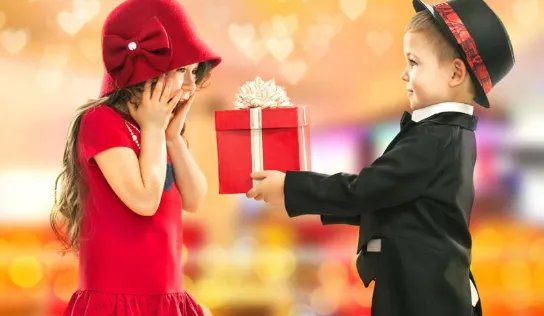 过生日请客吃饭开场白怎么说 生日宴会上简单又大气的敬酒话有哪些