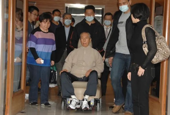 赌王何鸿燊丧礼如期举行却不下葬，这里面有什么讲究吗？