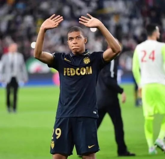 姆巴佩睾丸撕裂事件,姆巴佩为什么碎了一个蛋?