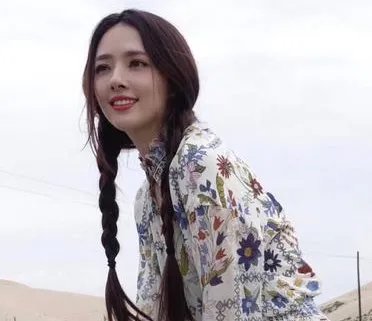 郭碧婷生女向太奖励豪宅，郭碧婷已答应生三胎，对此你怎么看？