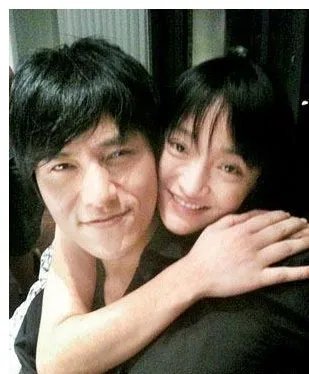 陈坤周迅两人是什么关系？