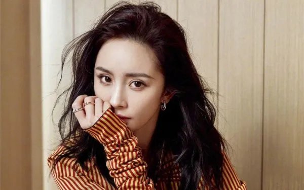 杨幂自曝家里好几个人是清华的，她是在怎样的环境中长大的？