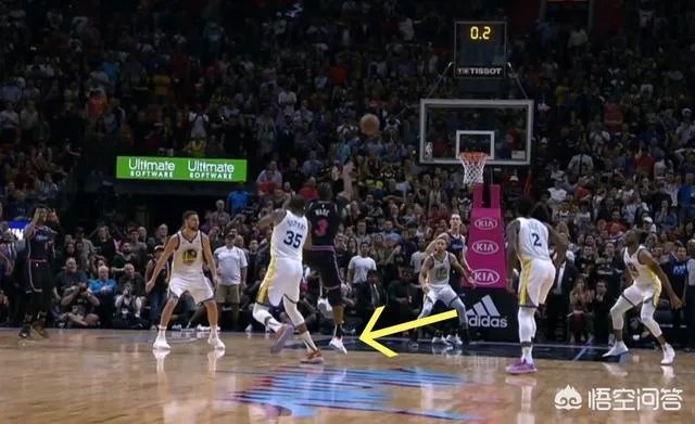 勇士和热火比赛中，韦德投出绝杀球之后，杜兰特还特意让出落脚空间，你怎么看？