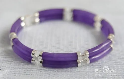 银器中的镶紫色东陵玉手链如何欣赏