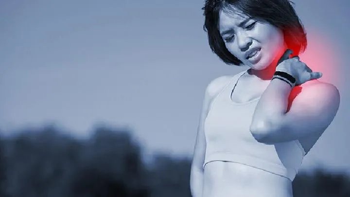 颈椎病的症状有哪些具体的表现呢