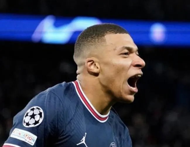 姆巴佩睾丸撕裂事件,姆巴佩为什么碎了一个蛋?