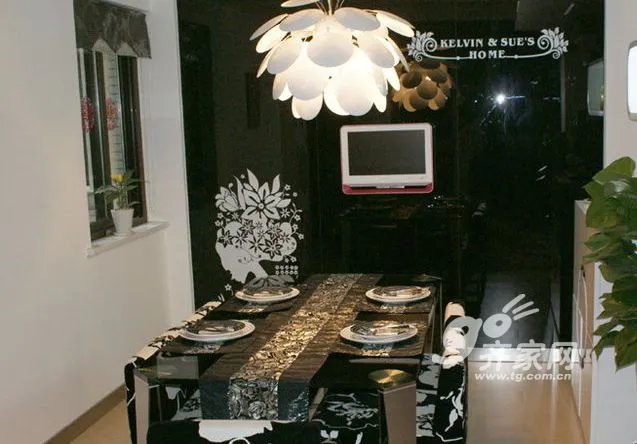 9万搞定160平复式窝 纯净的味道令人迷醉