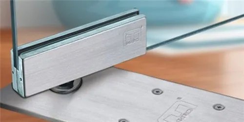 地弹簧玻璃门的安装流程 地弹簧玻璃门贵不贵