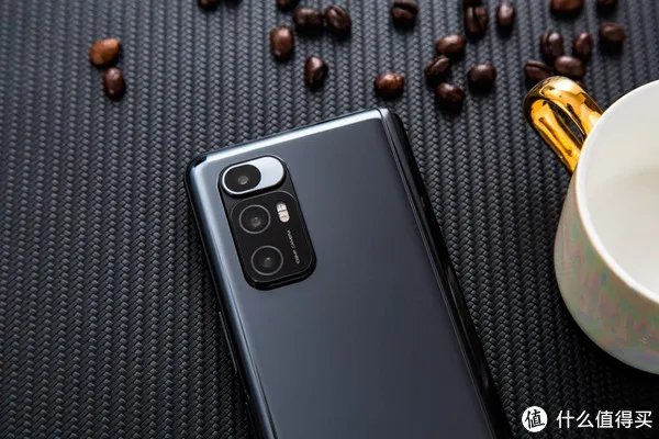 为什么说小米首款折叠屏只是个半成品？小米MIX FOLD优点缺点一文全解析