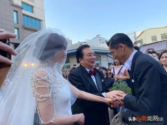 黑泽良平父母显得异常感性 黑泽良平家世很厉害吗