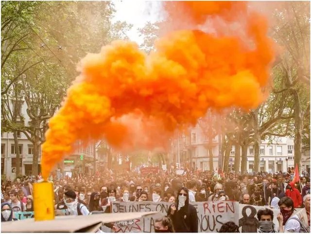 法国是全球数一数二爱罢工的国家吗，为什么？