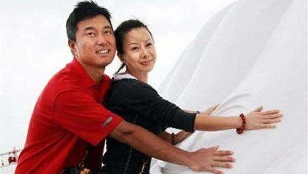 曾经27岁出道大火40岁被抓的满文军,现状如何?