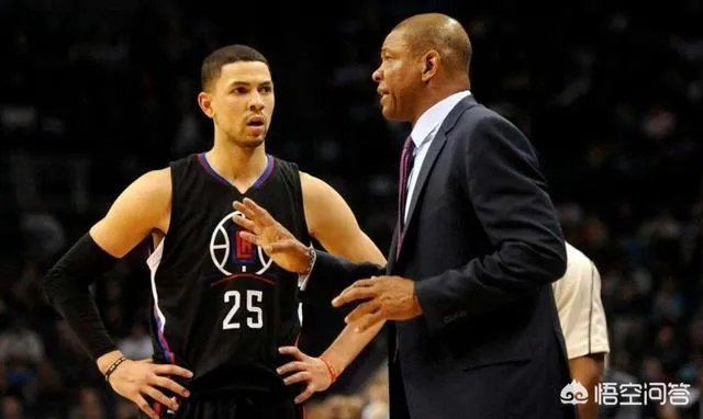 小里弗斯和保罗以及大部分火箭队球员都发生过矛盾和冲突，为什么火箭还要签约他？