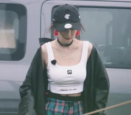 杨幂、韩东君《花儿与少年》路透流出,两人在节目中的造型如何?