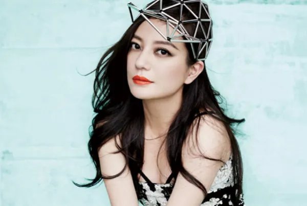 在什么综艺节目中,赵薇直面镜头勇敢怒怼黄晓明?