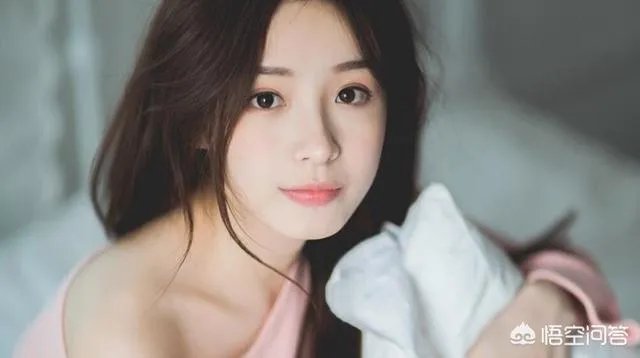 斗鱼周二珂停播俩月，再次出现竟是为了打广告，网友：不拿粉丝当人看，你怎么看？