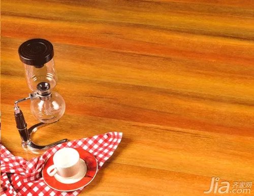 肯帝亚地板特色推荐 镜面地板的双重魅力