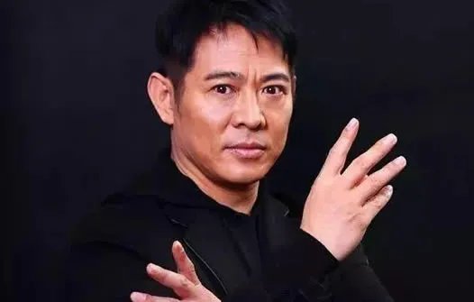 李连杰现在的真实现状2019：55岁李连杰回春近照