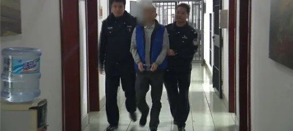 男子叫网约车运什么被抓？