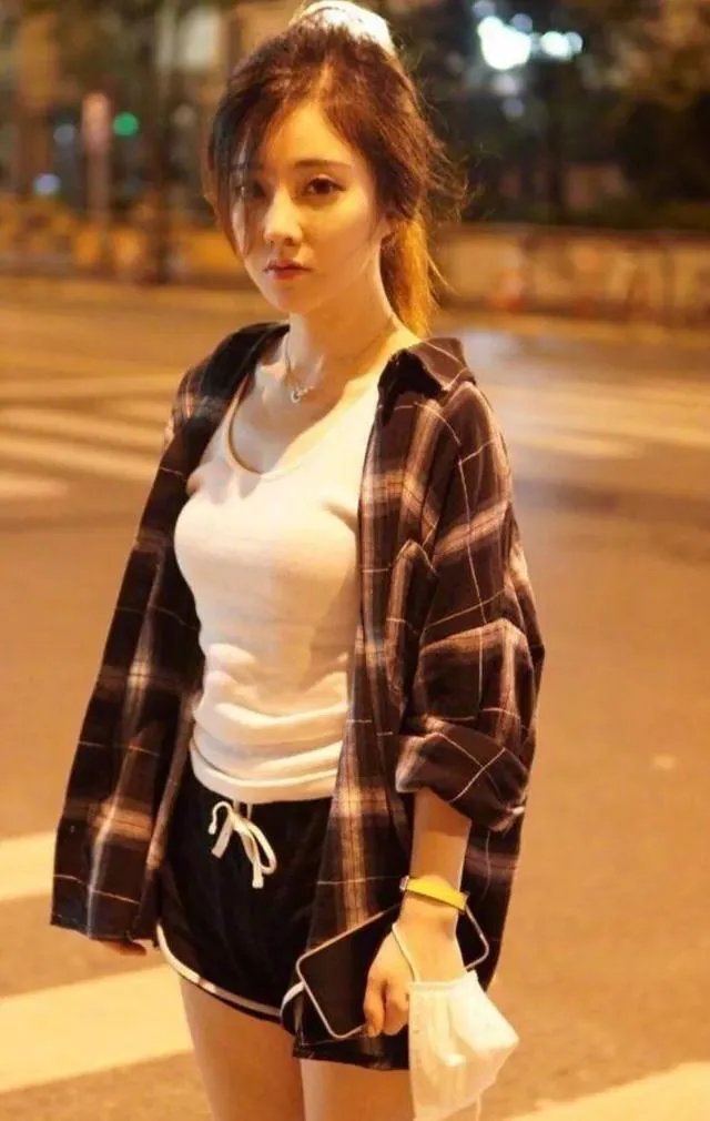 如何评价冯提莫？