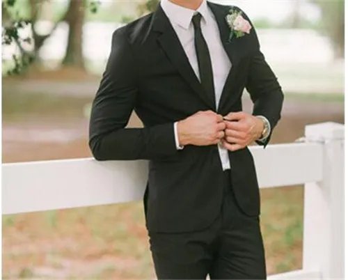 结婚新郎服装搭配技巧 2017流行的新郎装搭配