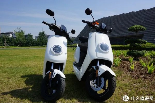 不粉不黑——小牛电动车 N1、M1 对比使用体验(附真人秀)