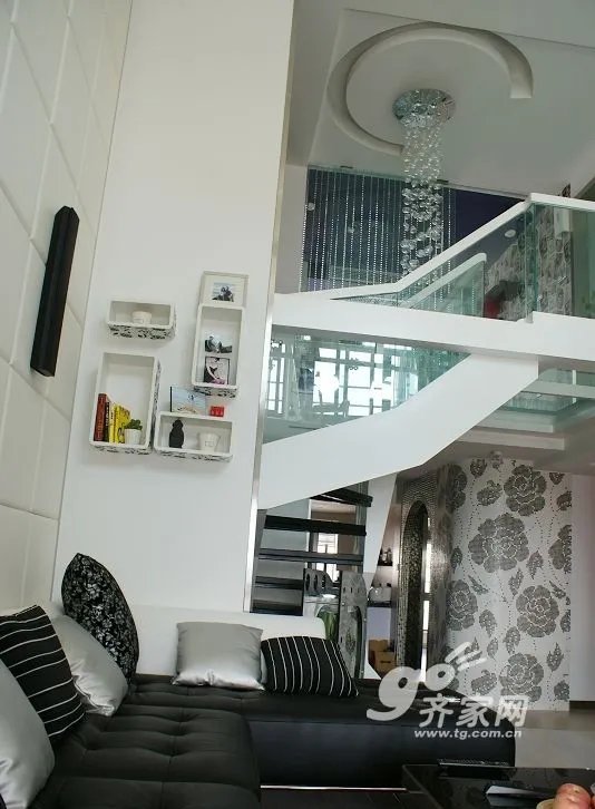 9万搞定160平复式窝 纯净的味道令人迷醉