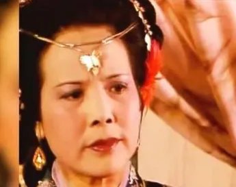 王熙凤为何会轻视婆婆邢夫人?她们之间的关系如何?