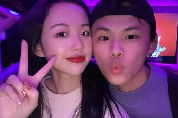 半藏森林是真看上刘阳,还是只是想抢阿沁男友蹭粉?