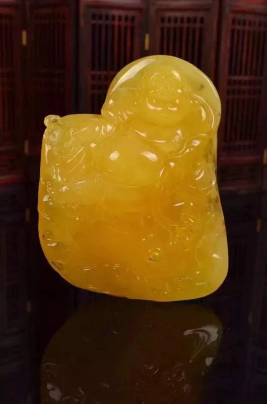 琥珀蜜蜡，你是怎么佩戴的，戴错了可是要出大事的