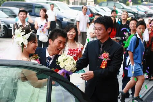 伴郎有什么要求 当伴郎需要注意什么