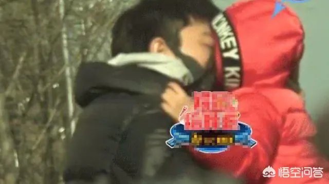 贾乃亮送甜馨上学眼角含泪，对此你怎么看？