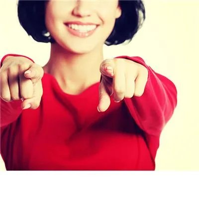 用亮甲可以治疗灰指甲吗