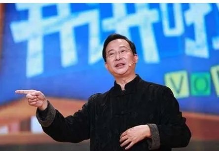 北大教授饶毅发表最短毕业致辞,4分钟赢得9次掌声