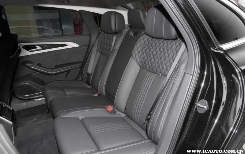 红旗H9新车正式上市，一汽红旗H9价格31万起